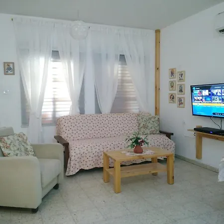 Jordan Valley One Room Apartment Menaẖemya Exterior foto