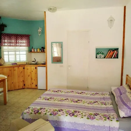 Jordan Valley One Room Apartment Menaẖemya Exterior foto